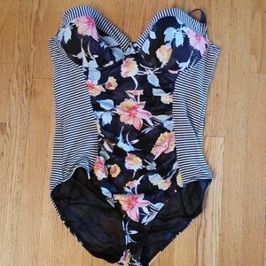 Bathing suit one piece